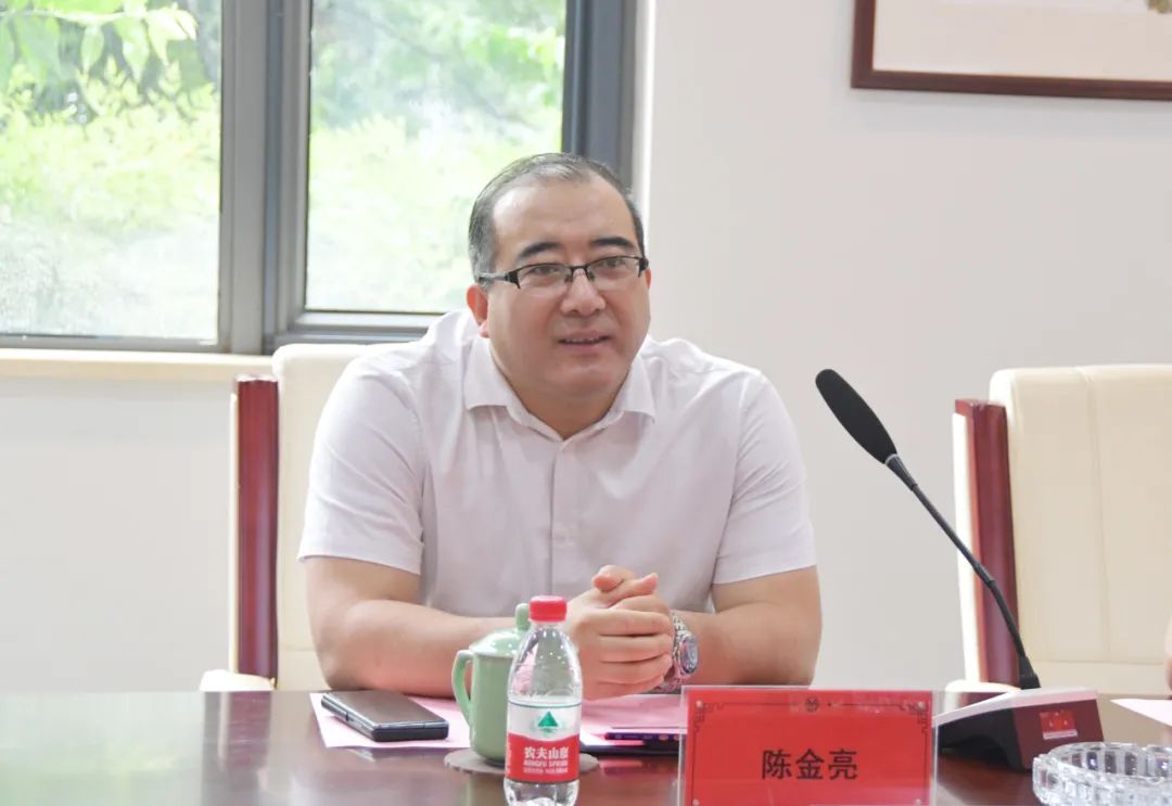 中铁物贸集团总经理陈金亮一行调研考察华是科技